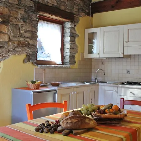 Apartment Casa Luna Stroppo
